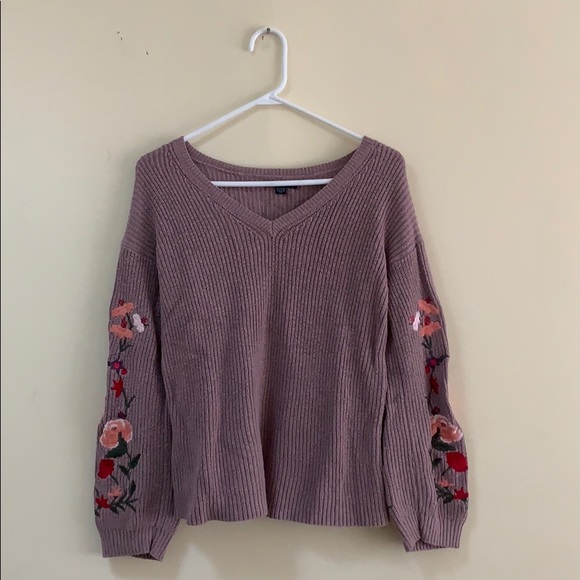 American Eagle Lilac Sweater with Flowers - Picture 1 of 1